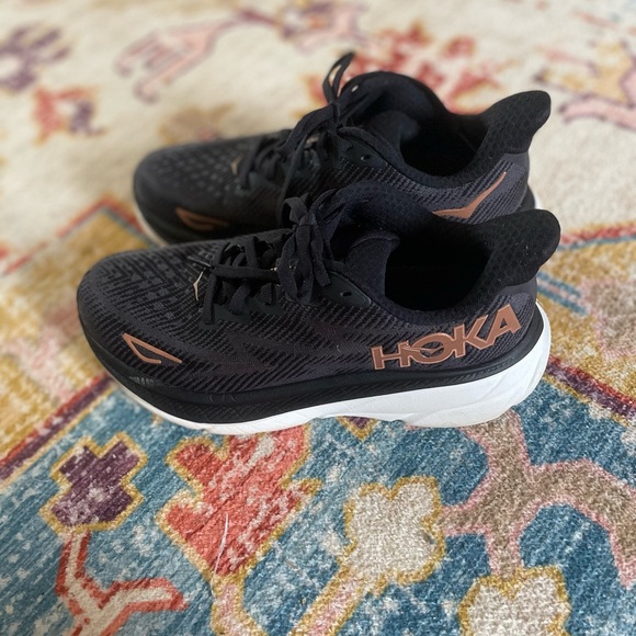 Hoka - Picture 4 of 10